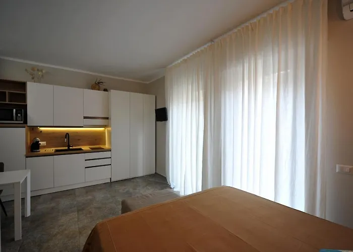 Suite107 アパート バーリ