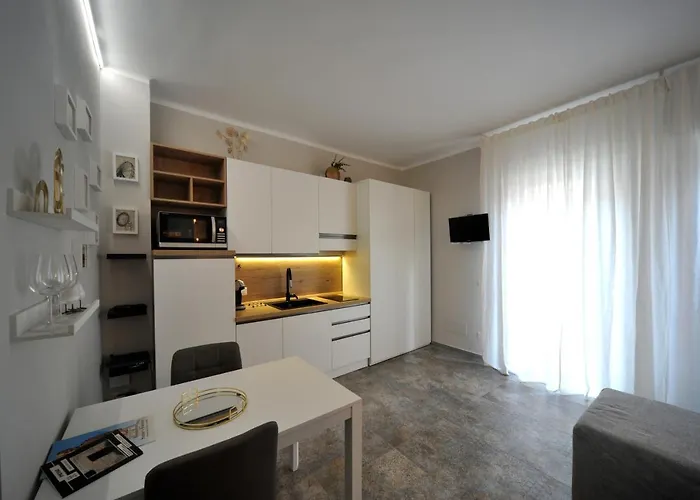 Suite107 アパート *